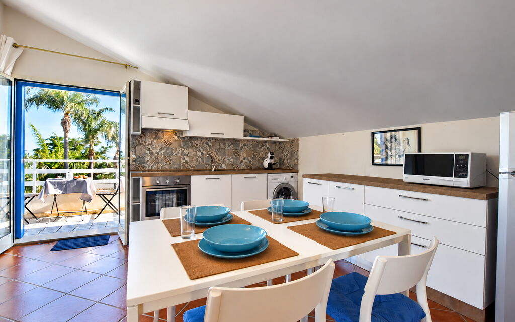 Villa le Palme, Marina di Ragusa: Autumn, Kitchen, Spring, Summer