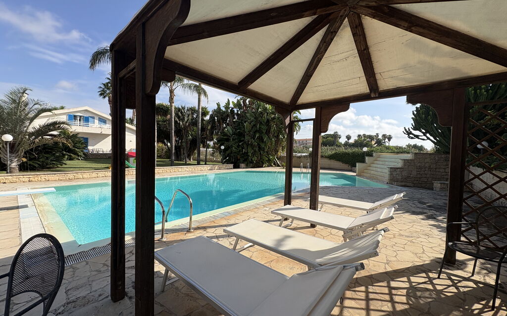 Villa le Palme, Marina di Ragusa: Autumn, Garden, Pool, Spring, Summer