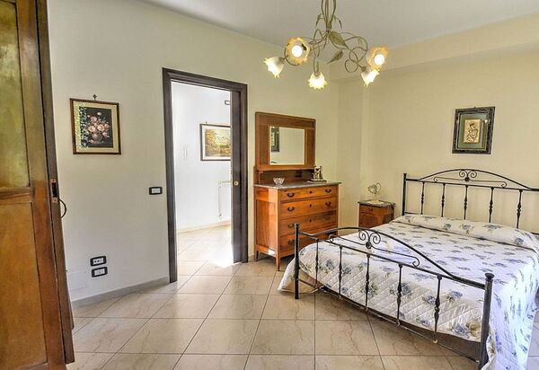 Villa Monte Serra: villa-monte-serra-trecastagni-catania-villa-bedroom