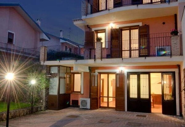 Villa Monte Serra: villa-monte-serra-trecastagni-catania-villa-esterni