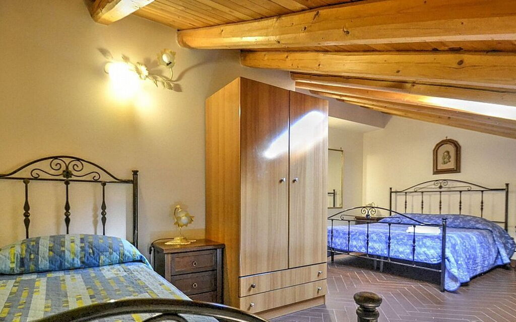 Villa Monte Serra: villa-monte-serra-trecastagni-catania-villa-bedroom