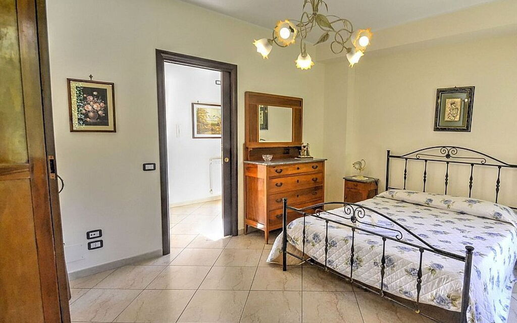 Villa Monte Serra: villa-monte-serra-trecastagni-catania-villa-bedroom