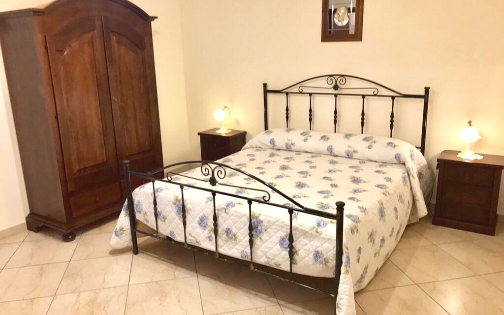 Villa Monte Serra: villa-monte-serra-trecastagni-catania-villa-bedroom