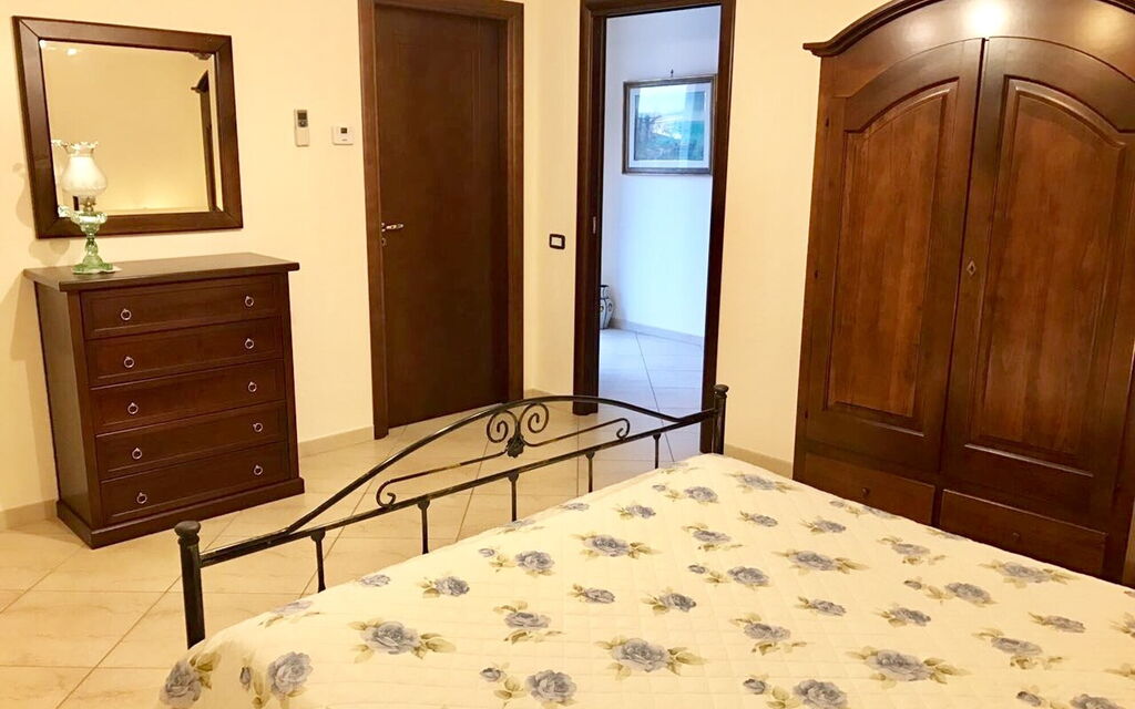 Villa Monte Serra: villa-monte-serra-trecastagni-catania-villa-bedroom