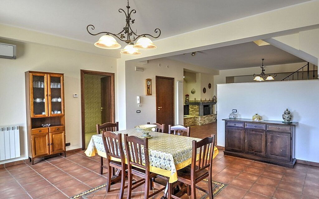 Villa Monte Serra: villa-monte-serra-trecastagni-catania-villa-kitchen