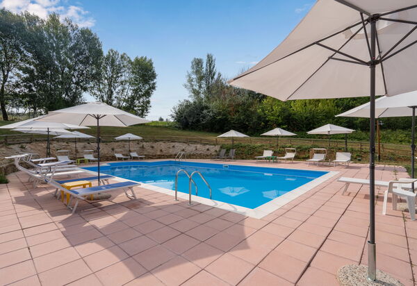Pulciano Apartments: Autumn, Pool, Spring, Summer
