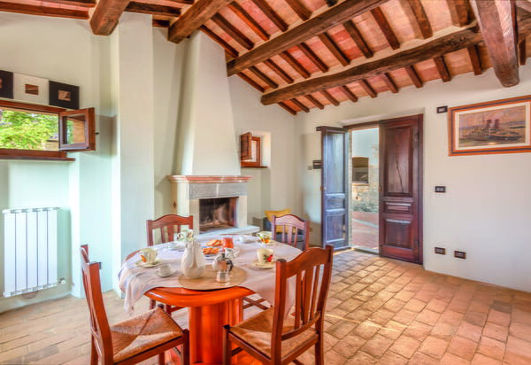 Pulciano Apartments: Autunno, Cucina, Estate, Primavera