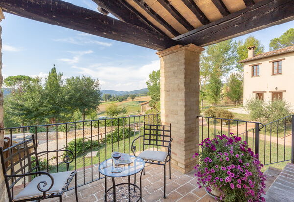 Pulciano Apartments: Autumn, Building Exterior, Spring, Summer