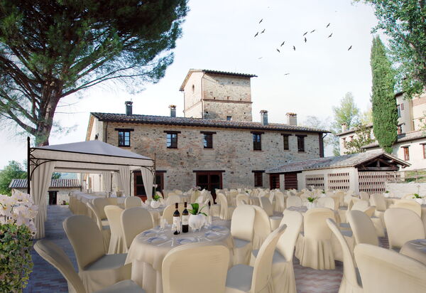 Pulciano Apartments: Autumn, Building Exterior, Spring, Summer