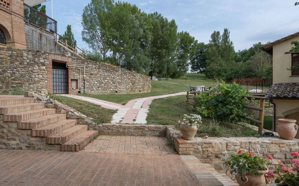 Pulciano Apartments: Autunno, Estate, Esterni, Primavera