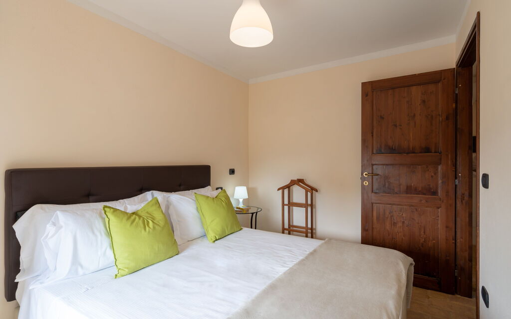 Pulciano Apartments - : Autumn, Bedroom, Spring, Summer