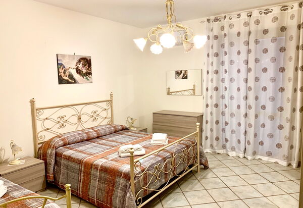 Villa Le Palme: villa-le-palme-trecastagni-catania-villa-camera-da-letto