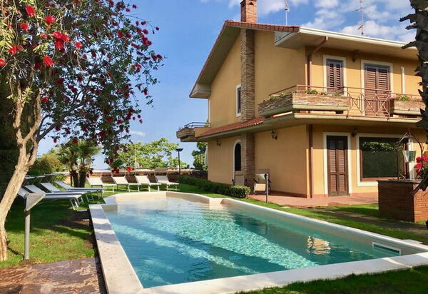 Villa Le Palme: villa-le-palme-trecastagni-catania-villa-esterni