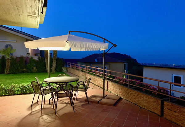 Villa Le Palme: villa-le-palme-trecastagni-catania-villa-giardino