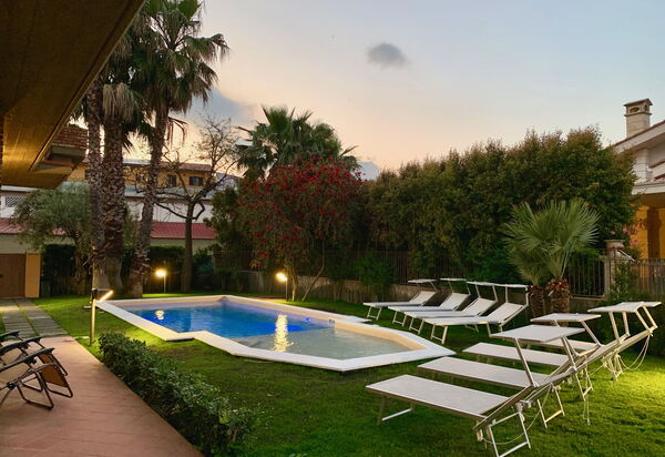 Villa Le Palme: villa-le-palme-trecastagni-catania-villa-piscina