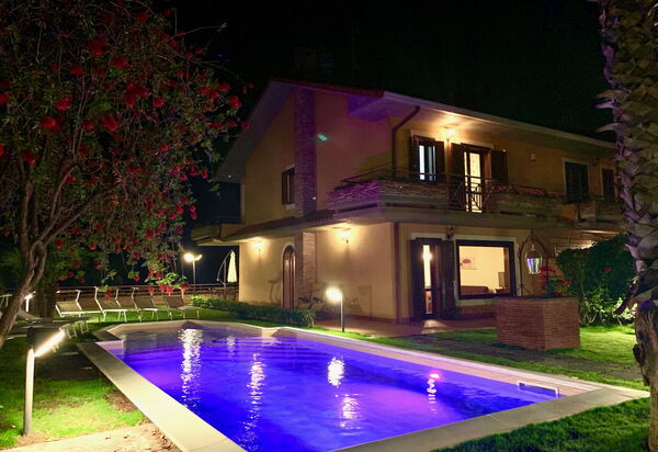 Villa Le Palme: villa-le-palme-trecastagni-catania-villa-piscina