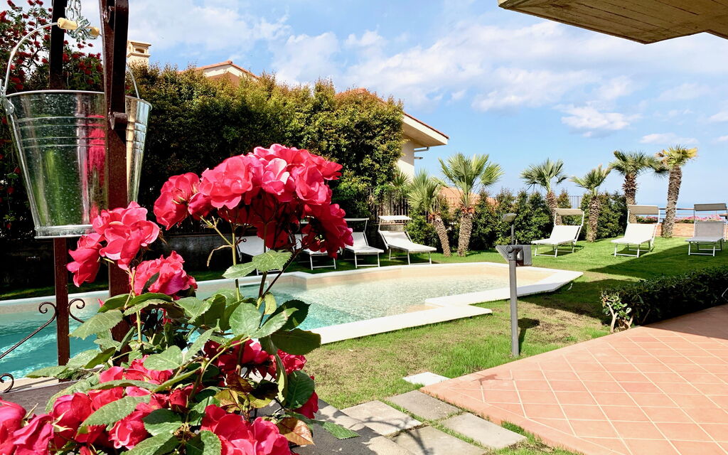 Villa Le Palme: villa-le-palme-trecastagni-catania-villa-piscina