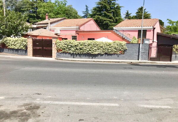 Villa Dei Saponi: villa-dei-saponi-trecastagni-catania-villa-esterno