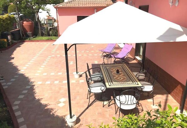 Villa Dei Saponi: villa-dei-saponi-trecastagni-catania-villa-patio