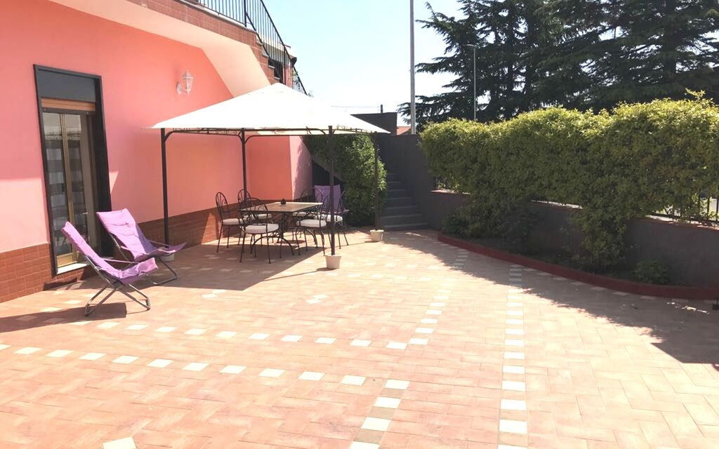 Villa Dei Saponi: villa-dei-saponi-trecastagni-catania-villa-patio