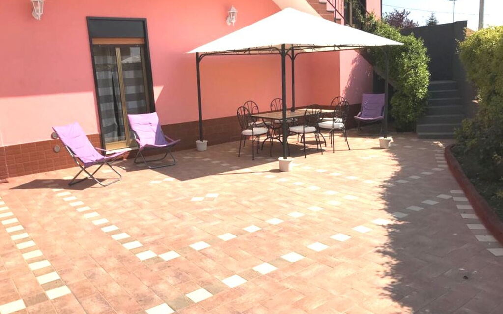Villa Dei Saponi: villa-dei-saponi-trecastagni-catania-villa-patio