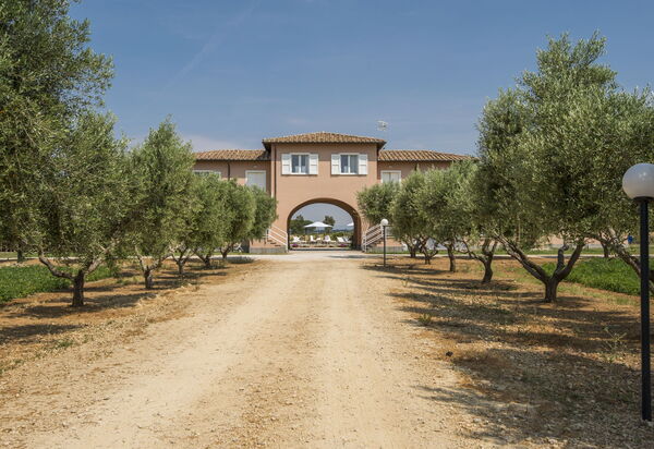 Villa Marina Velca: villa-marina-velca-tarquinia-villa-esterni