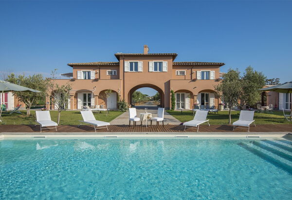 Villa Marina Velca: villa-marina-velca-tarquinia-villa-piscina