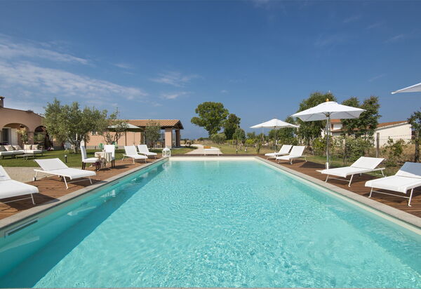 Villa Marina Velca: villa-marina-velca-tarquinia-villa-piscina
