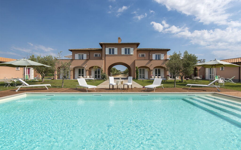 Villa Marina Velca: villa-marina-velca-tarquinia-villa-piscina
