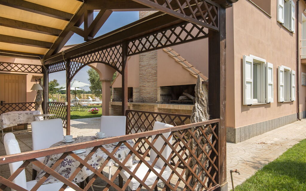 Villa Marina Velca: villa-marina-velca-tarquinia-villa-esterni