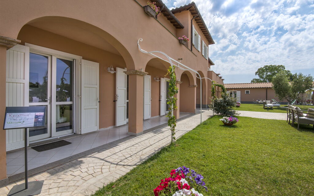 Villa Marina Velca: villa-marina-velca-tarquinia-villa-esterni