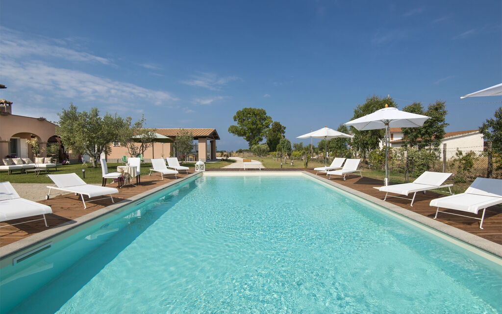 Villa Marina Velca: villa-marina-velca-tarquinia-villa-piscina