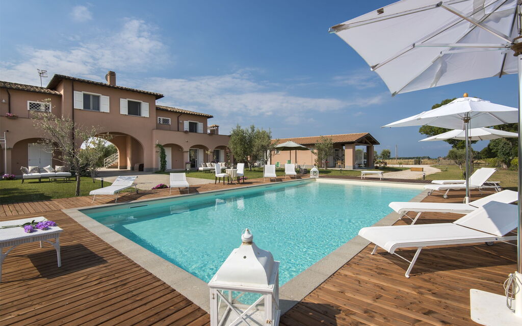 Villa Marina Velca: villa-marina-velca-tarquinia-villa-piscina