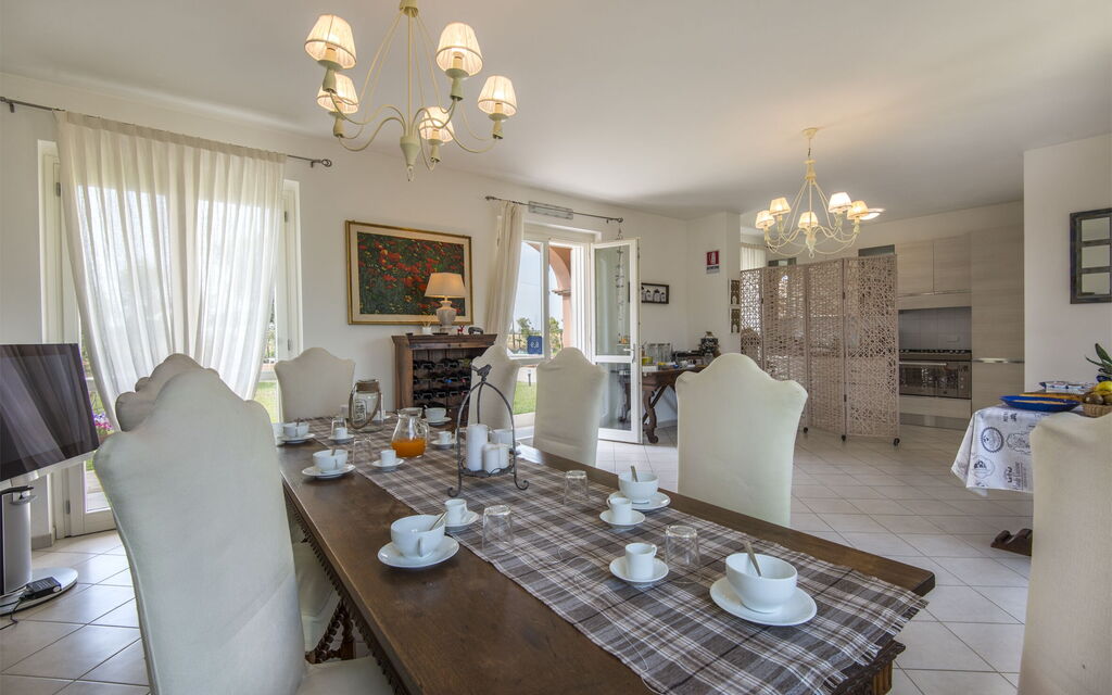 Villa Marina Velca: villa-marina-velca-tarquinia-villa-sala-da-pranzo