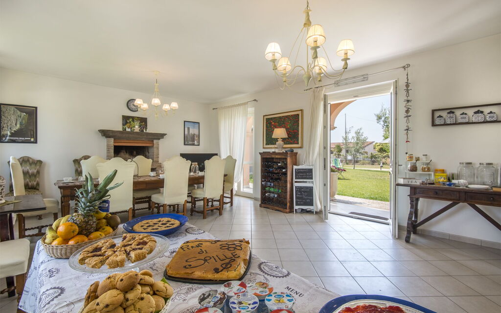 Villa Marina Velca: villa-marina-velca-tarquinia-villa-sala-da-pranzo