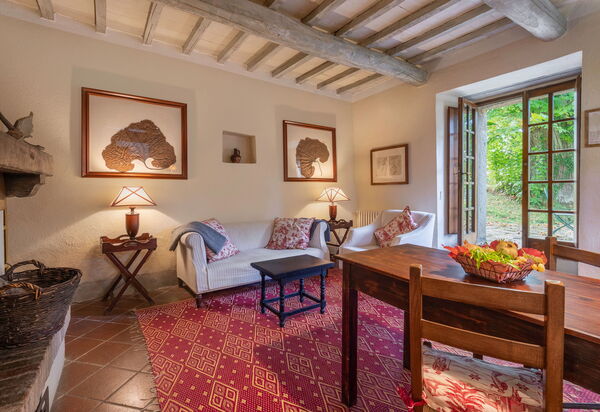 Casa Di Lilli: Autumn, Kitchen, Living Room, Spring, Summer