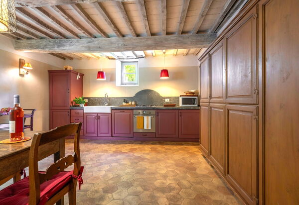 Casa Di Giulio: Autumn, Kitchen, Spring, Summer