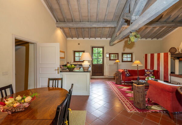 Casa Dell'ambasciatore: Autumn, Living Room, Spring, Summer