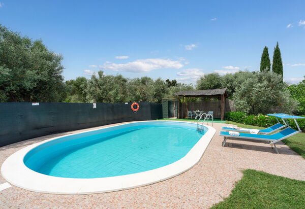 Villa Le Vigne: Estate, Esterni, Piscina