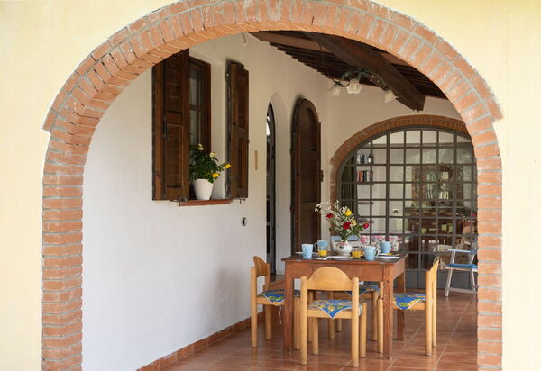 Villa Le Vigne: Balcone / Terrazza / Patio, Camera da letto, Entrata Principale, Estate, Esterni