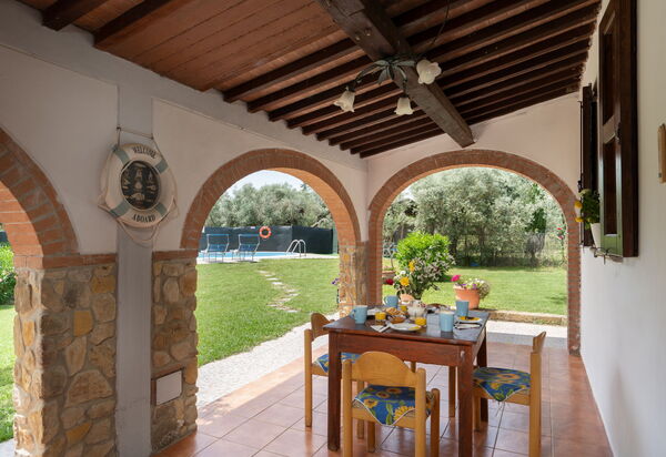 Villa Le Vigne: Balcone / Terrazza / Patio, Estate, Esterni, Giardino, Piscina