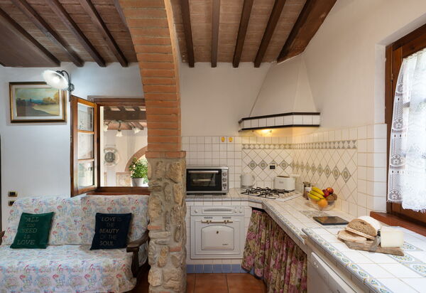 Villa Le Vigne: Cucina, Estate