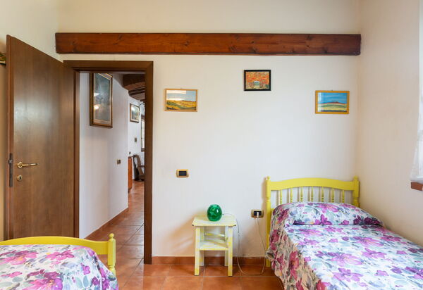 Villa Le Vigne: Camera da letto, Estate