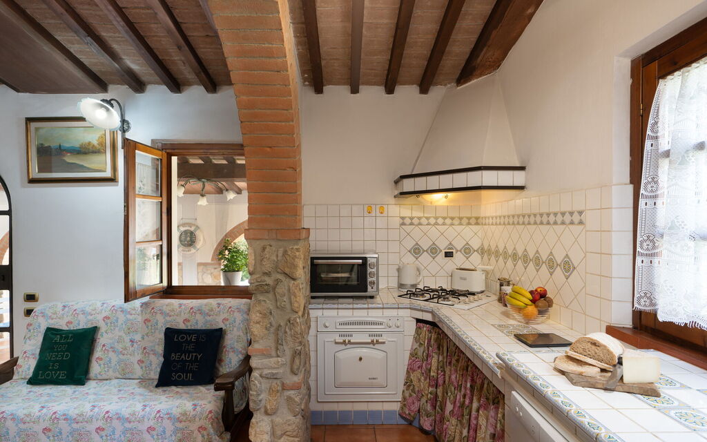 Villa Le Vigne: Cucina, Estate