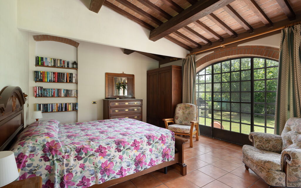 Villa Le Vigne: Camera da letto, Estate