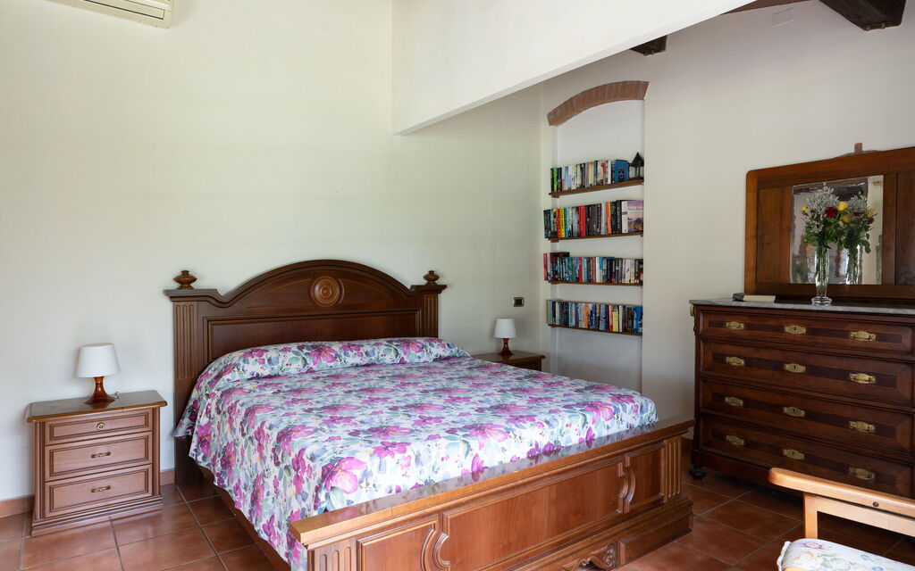 Villa Le Vigne: Camera da letto, Estate