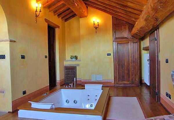 Monastery Guest House: monastery-guest-house-citta-di-castello-villa-eolo-bathroom