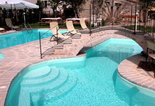 Monastery Guest House: monastery-guest-house-citta-di-castello-villa-pool