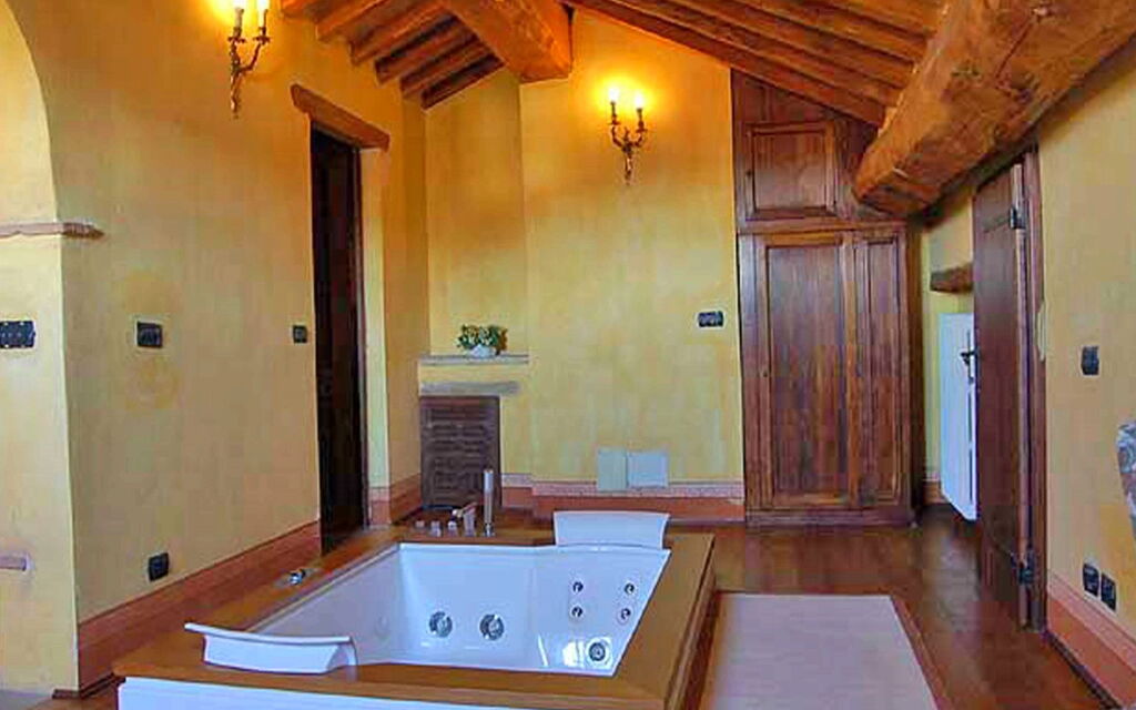 Monastery Guest House: monastery-guest-house-citta-di-castello-villa-eolo-bagno