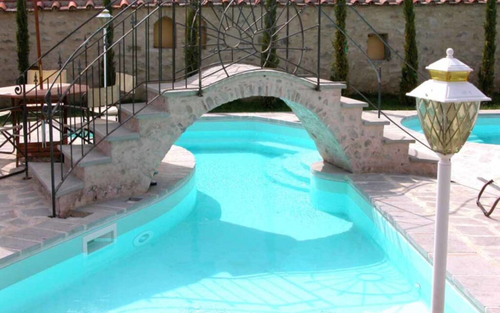 Monastery Guest House: monastery-guest-house-citta-di-castello-villa-piscina